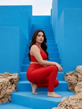 Red Thermal Leggings L – Honeycomb Texture & Soft Fleece Lining